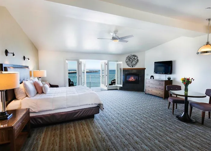 Sea & Sand Inn