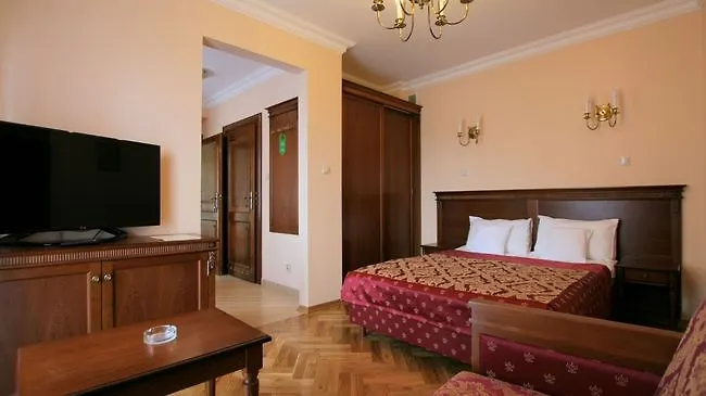 Dominican Gate Apartments