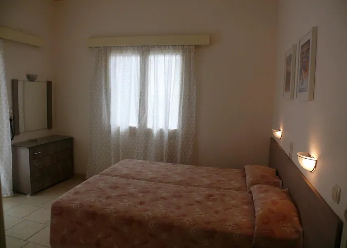Hotel Karyatides