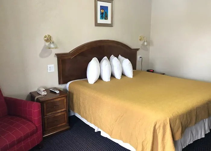 Knights Inn Harrisonville
