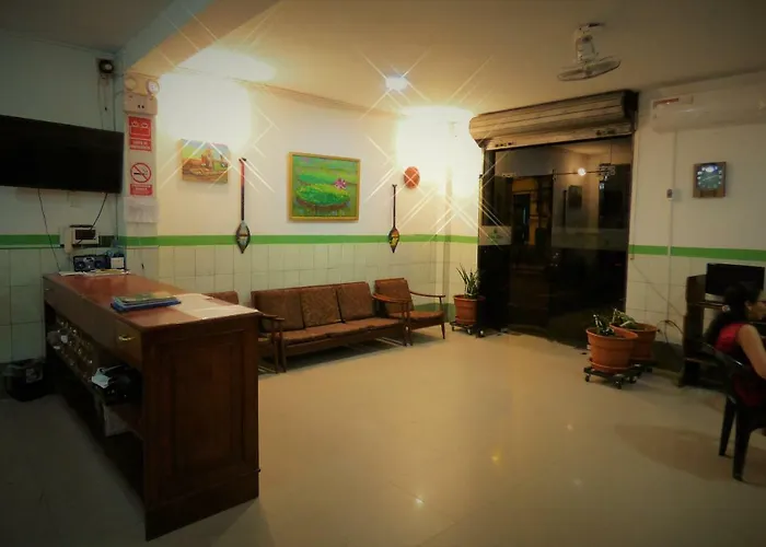 Hotel Aloe Uka