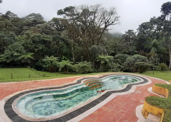 Mindo Loma Bird Lodge