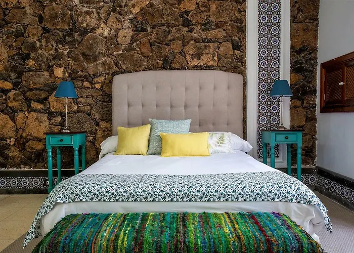 El Charco Suites