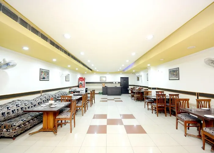 Hotel Vasu International