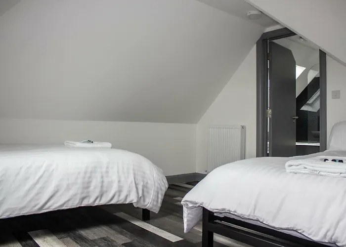 Crofts Hotel