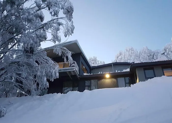 Diana Alpine Lodge