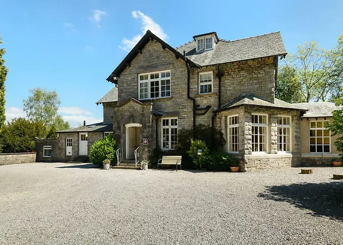 Woodlands Hotel & Pine Lodges