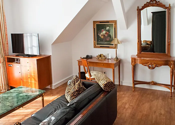 DORMERO Hotel Halle