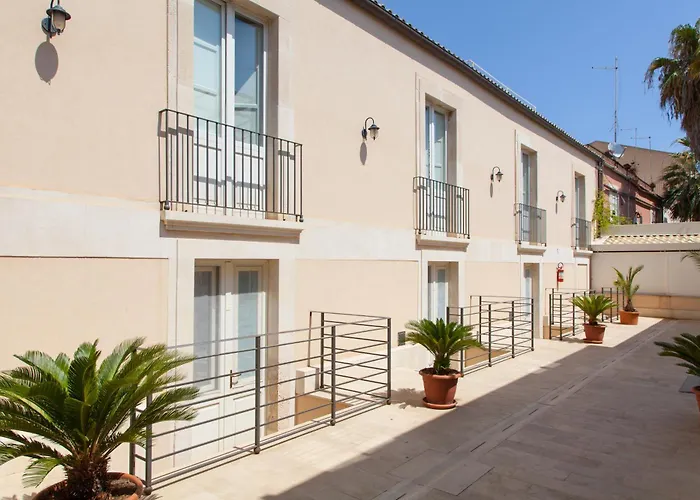 Boutique Hotel Molo Santa Lucia