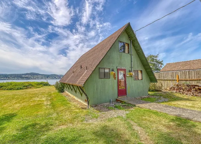 Rustic Guemes Beach Cabin