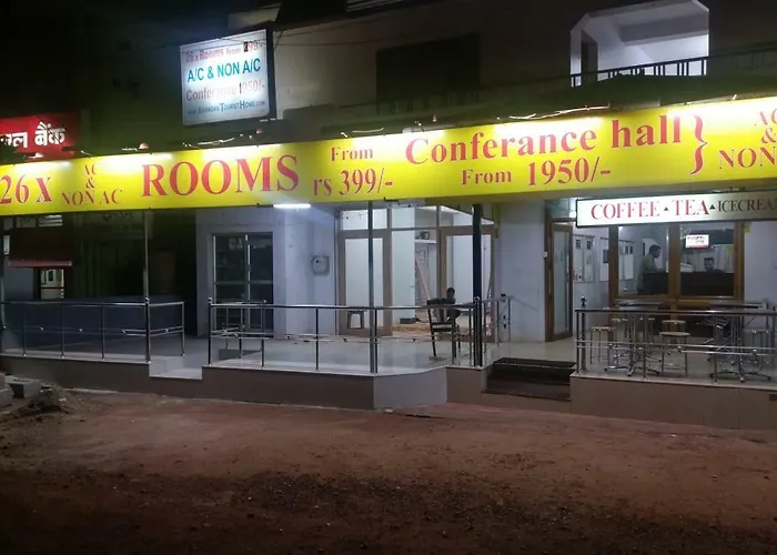 Anandan Tourist Home