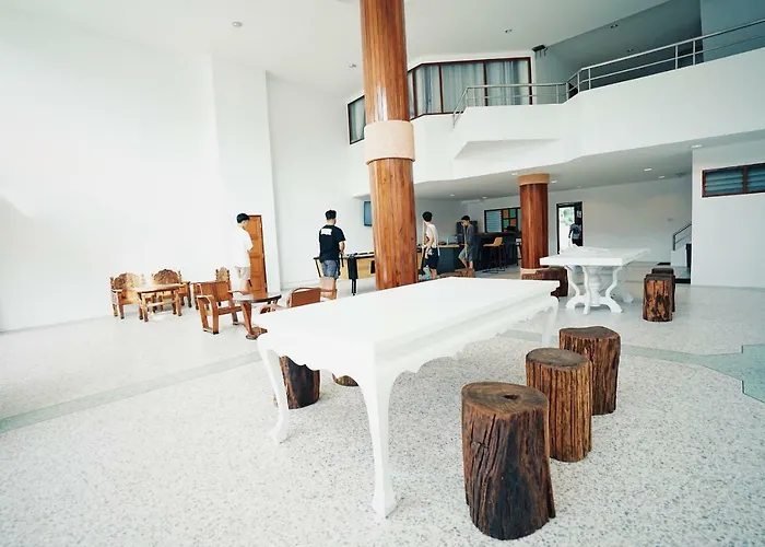 Vish Coco Gallery Hotel