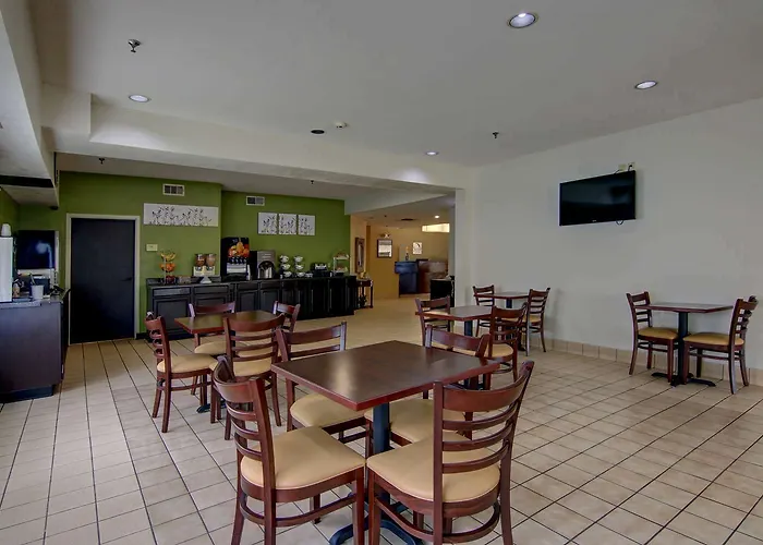 Wingate By Wyndham Macon I-475