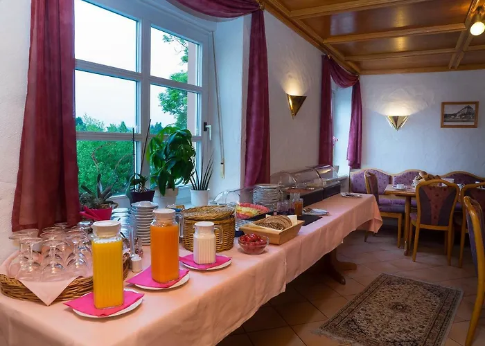 Hotel Cafe Alt-Piesport