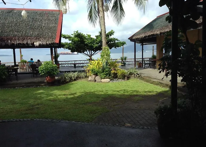 Playa Papagayo Beach Inn