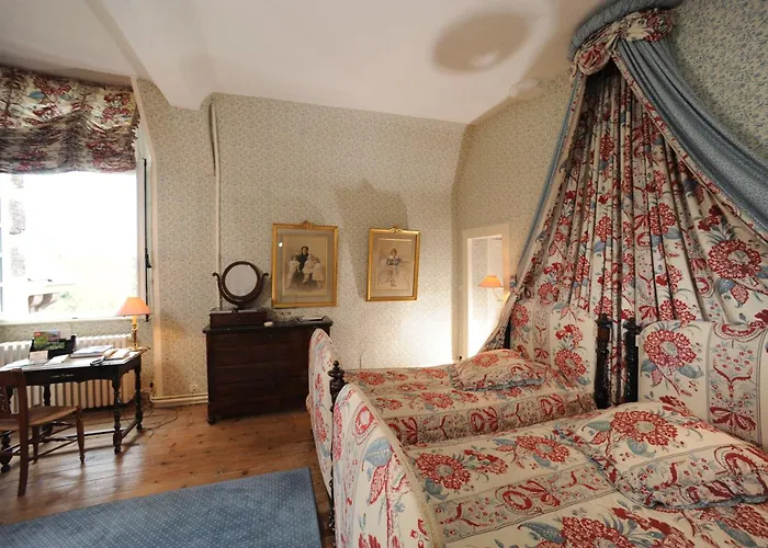 Chateau De Canisy