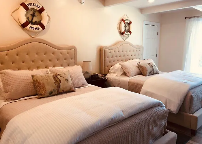Seafoam Lodge