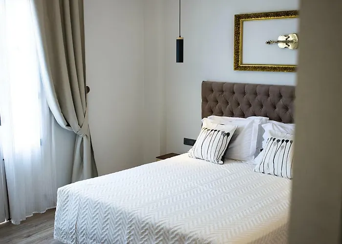 9 Muses Hotel