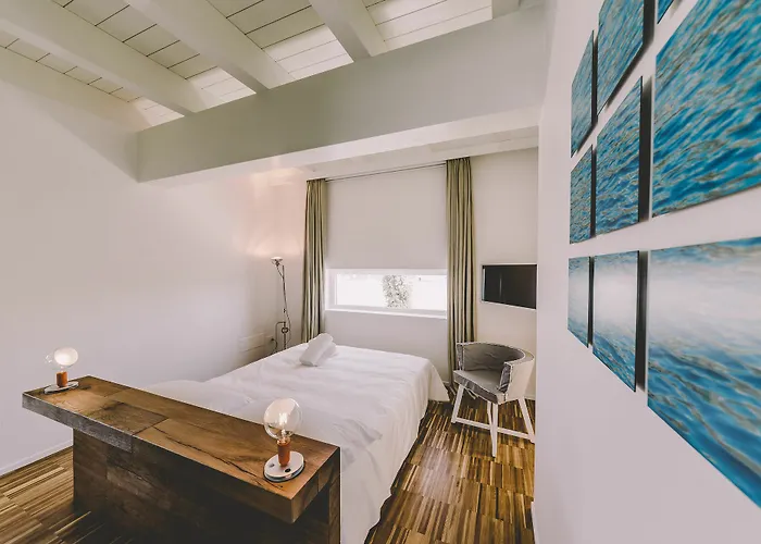 Suite 10