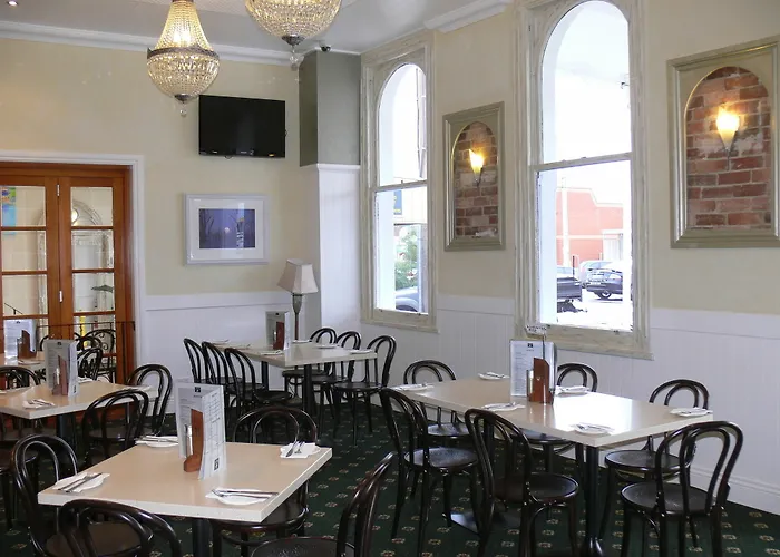 The Yarrawonga Hotel