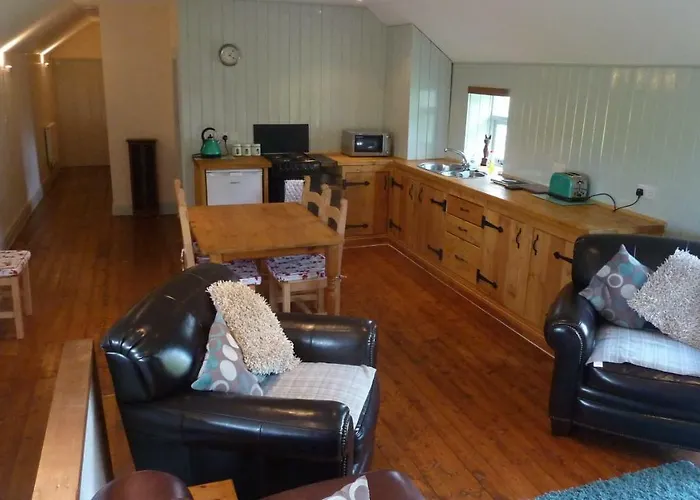 Hazel Barrow Farm Cottage