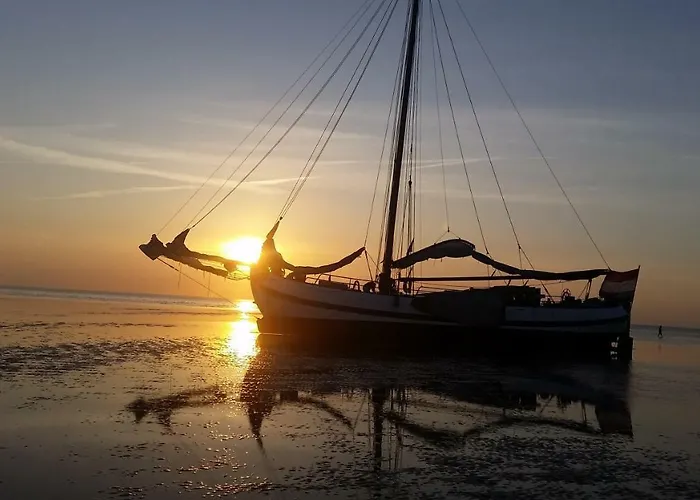 Tjalkjacht Pelikaan Volendam