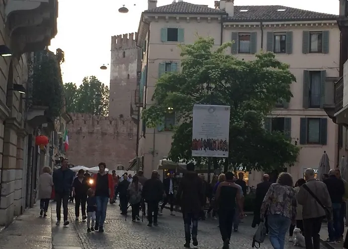 Via Roma 12 Verona