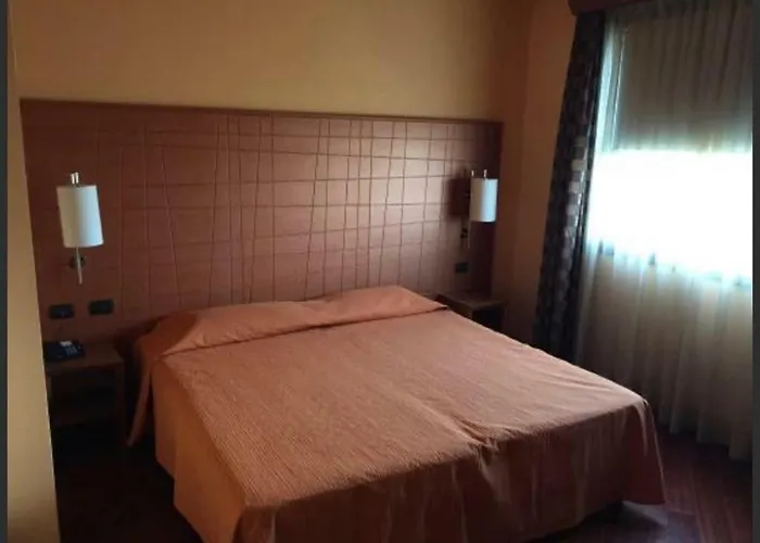 Laghi Room Only