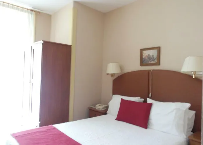 Hotel Larbelo