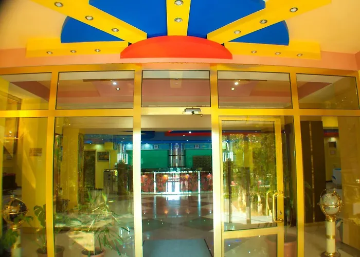 Vosku Ashxarh Hotel