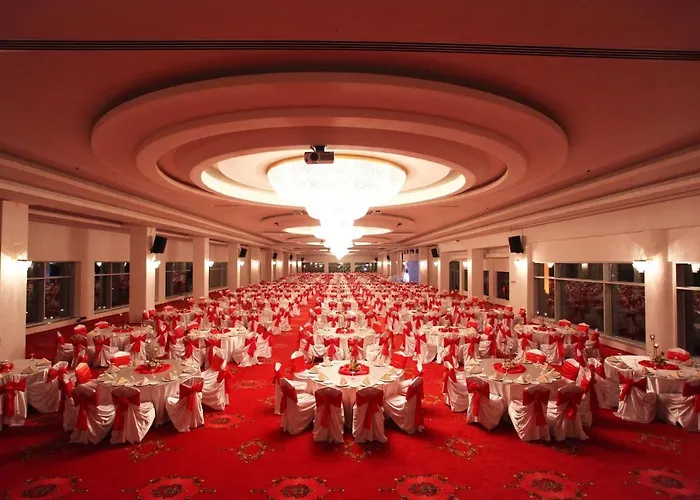 Guengoer Ottoman Palace Thermal Spa & Congress