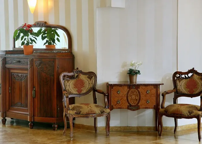 The Seasons Hotel -Studio & Suite