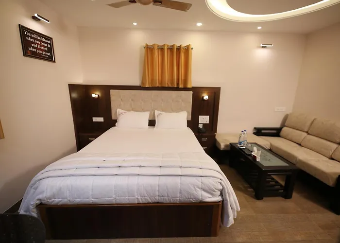 Le Emerald Residency