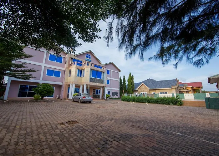 Pemicsa Hotel Accra