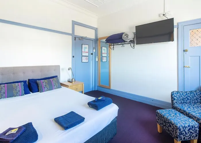 Commonwealth Hotel