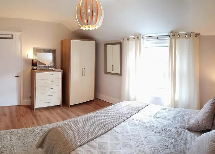Cottage Grove Homestay Rooms