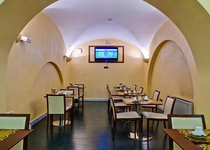 Crosti Hotel