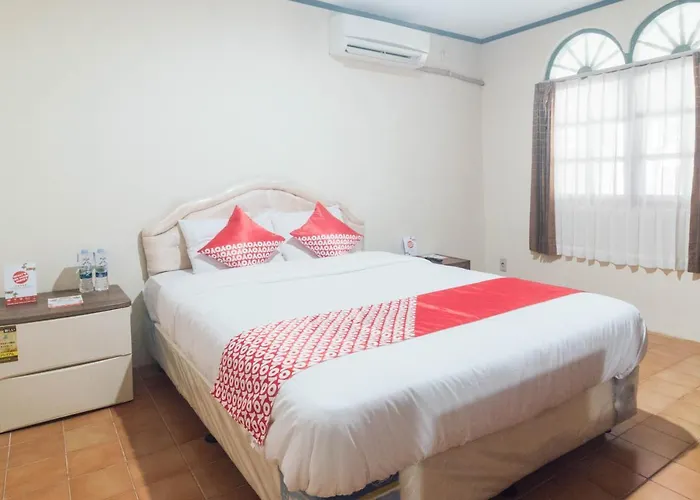 Oyo 1688 Collin Beach Hotel
