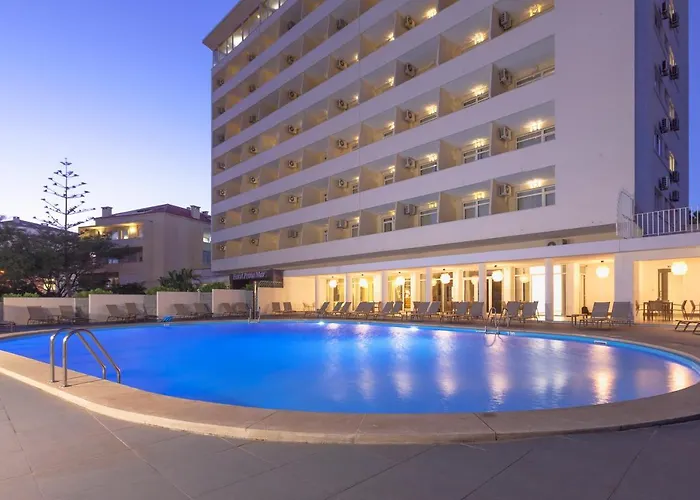 Carcavelos Beach Hotel