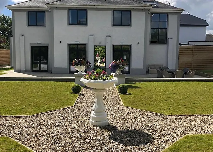 The Village Hotel, Bar And Restaurant