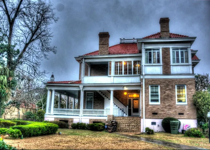 1912 Bed And Breakfast