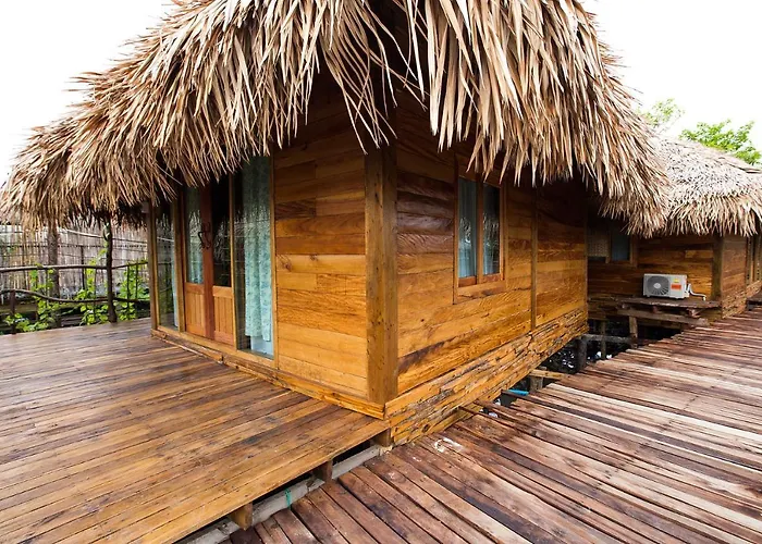Baan​ Tonlamphu​ Pakpra