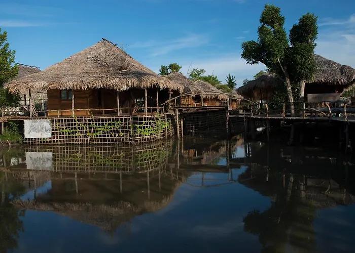 Baan​ Tonlamphu​ Pakpra