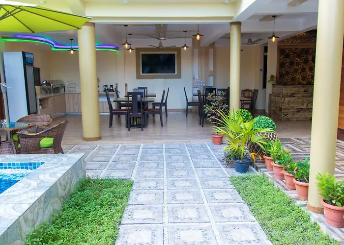 Rosy Villa Hotel