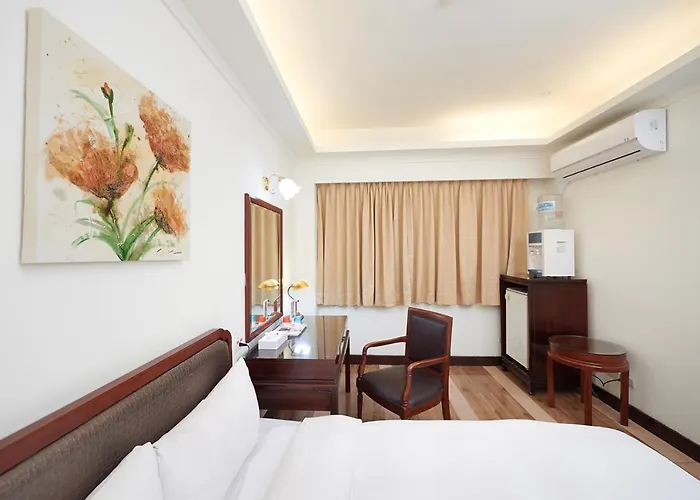 Peach Hotel