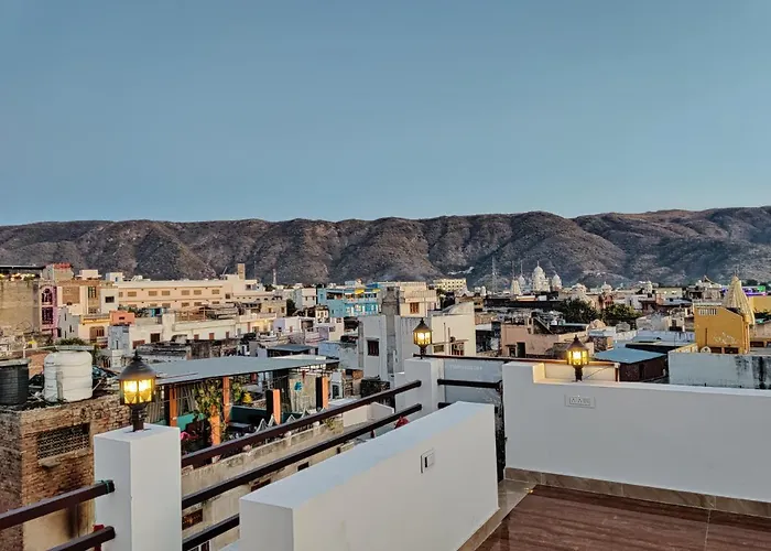Varah Square Guest House