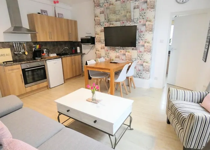 Rialto Holiday Apartments