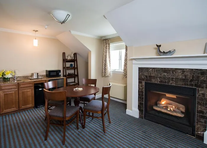 Union Bluff Hotel & Meeting House