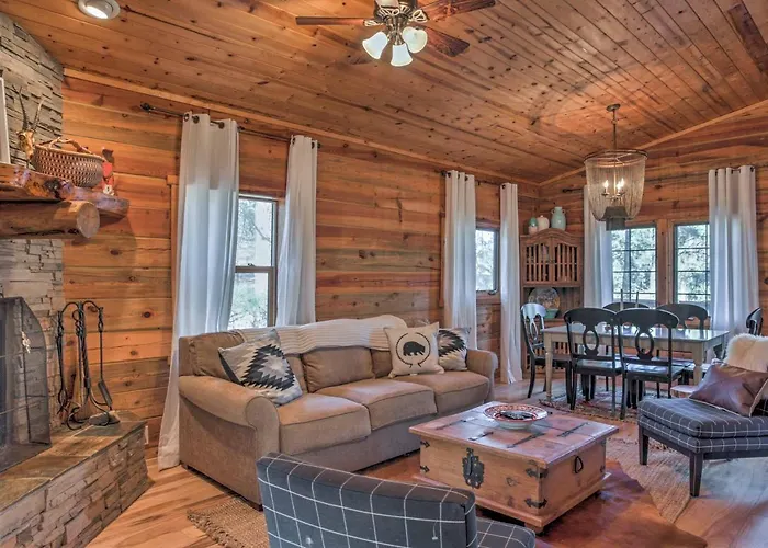 Ruidoso Log Cabin Retreat - Peaceful & Convenient