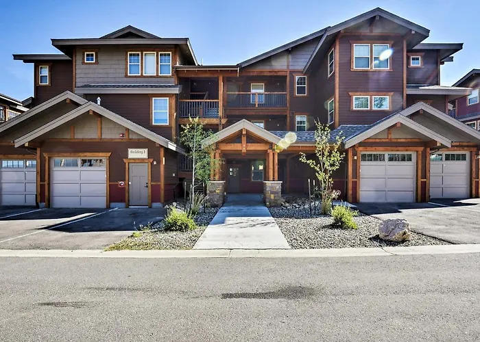 Winter Park Retreat: Mtn Views & Pool Access!